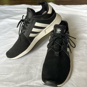 Black & White Adidas Tennis Shoes